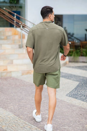 Short Resort Linho Long - Linha Resort - Verde Militar