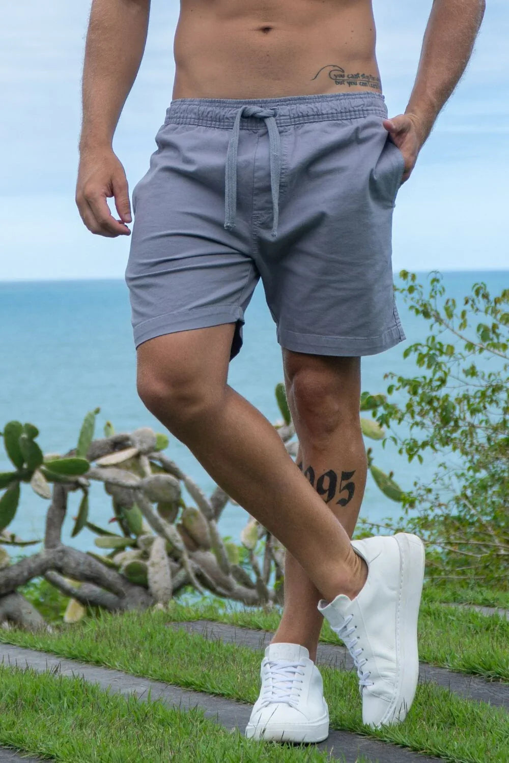 Short Urban Sarja Com Elastano 2.0 - Linha Urban - Cinza