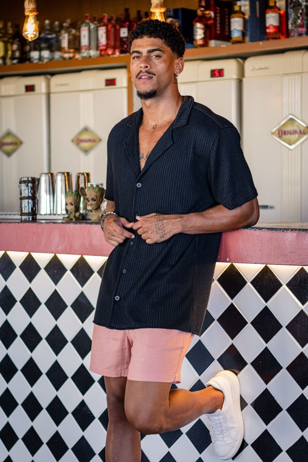 Conjunto Camisa Tricô Gola Cubana Preta + Short Linho Rose